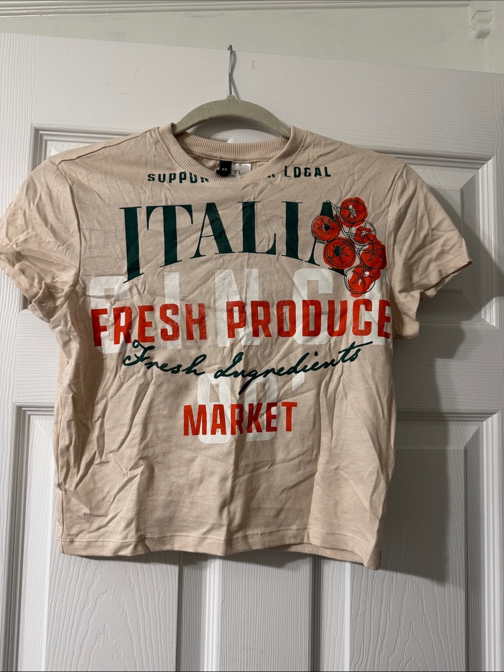 H&M Italian Fresh Produce Market Graphic Tee - Cream with Red & Green